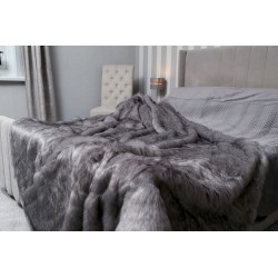 Grey Wolf Faux Fur w/ Silver Polar Fleece Lining High Quality Super Deluxe Throw