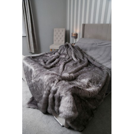 Grey Wolf Faux Fur w/ Silver Polar Fleece Lining High Quality Super Deluxe Throw